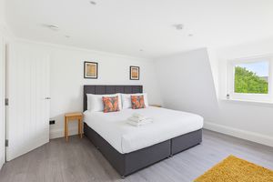 Photo 6- click for photo gallery